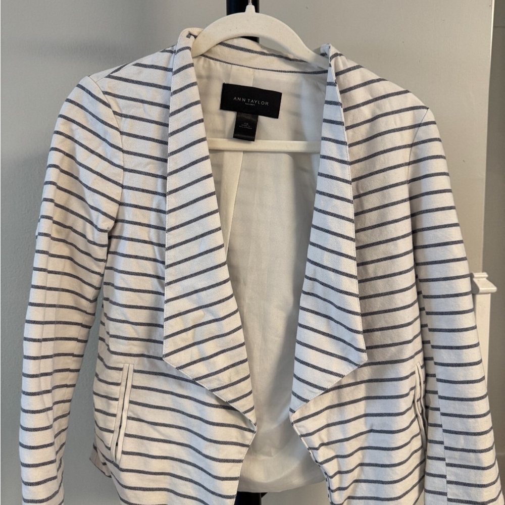 Ann Taylor White and Navy Striped Open Front Jacket XS